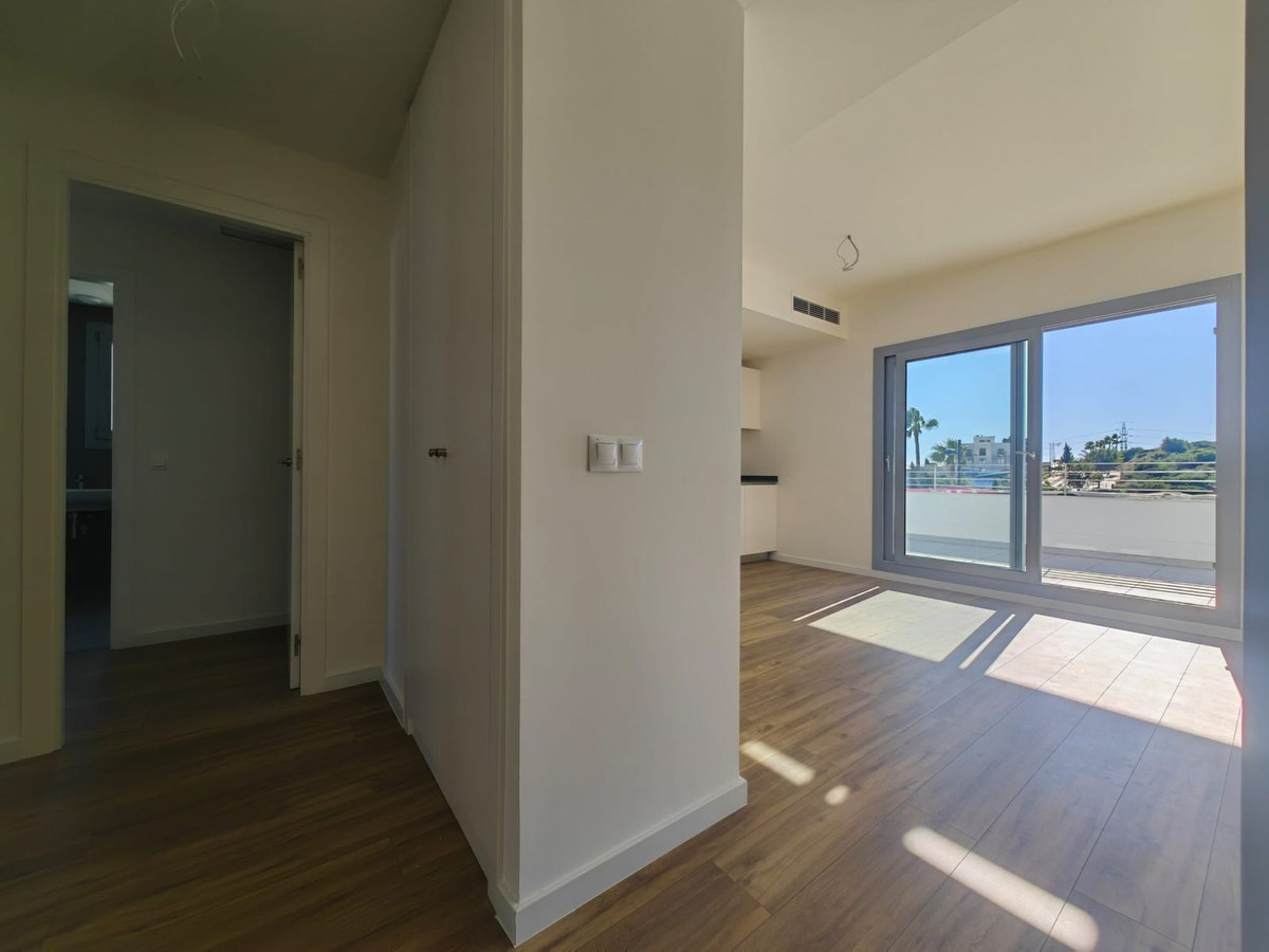 2 Bed Apartment for sale in Estepona Costa Del Sol, Málaga, Spain