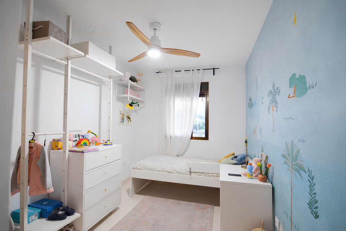 Se vende Apartamento Planta Media de 3 dormitorios en Costa Del Sol, Málaga, España