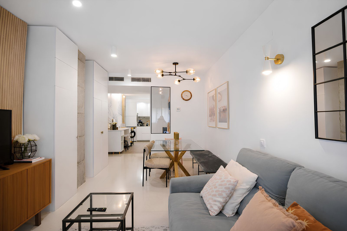Se vende Apartamento Planta Media de 3 dormitorios en Costa Del Sol, Málaga, España