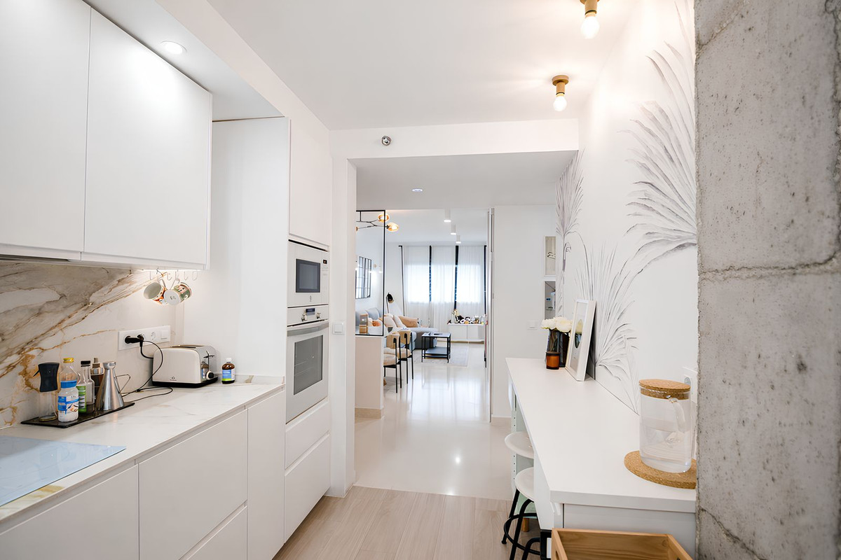 Se vende Apartamento Planta Media de 3 dormitorios en Costa Del Sol, Málaga, España