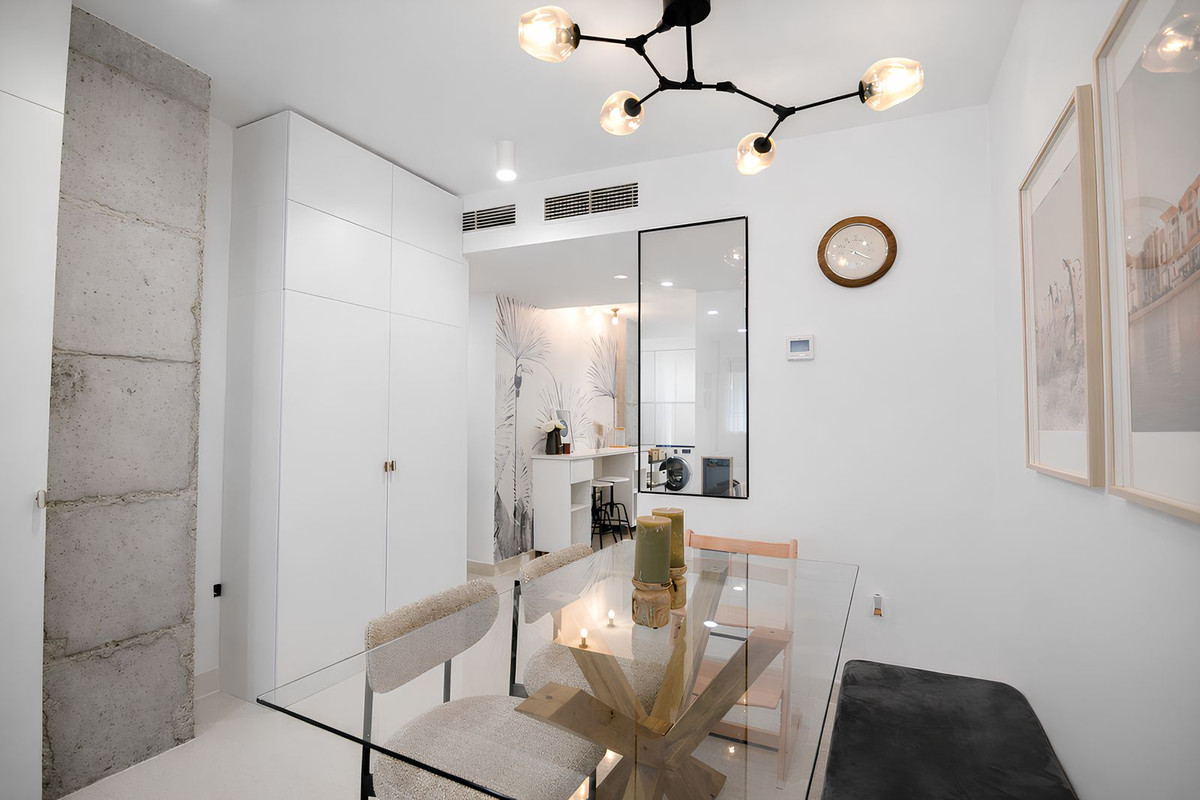 Se vende Apartamento Planta Media de 3 dormitorios en Costa Del Sol, Málaga, España