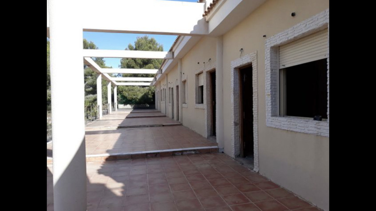 28 Bed Commercial unit for sale in Pinar De Campoverde Costa Blanca, Alicante, Spain