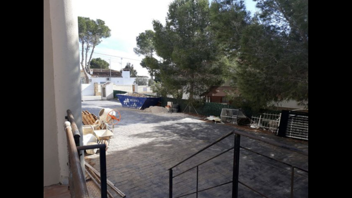 28 Bed Commercial unit for sale in Pinar De Campoverde Costa Blanca, Alicante, Spain