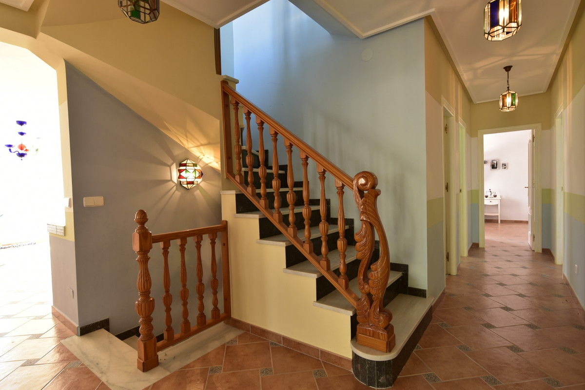 7 Bed Townhouse for sale in Villamartin Costa Blanca, Alicante, Spain