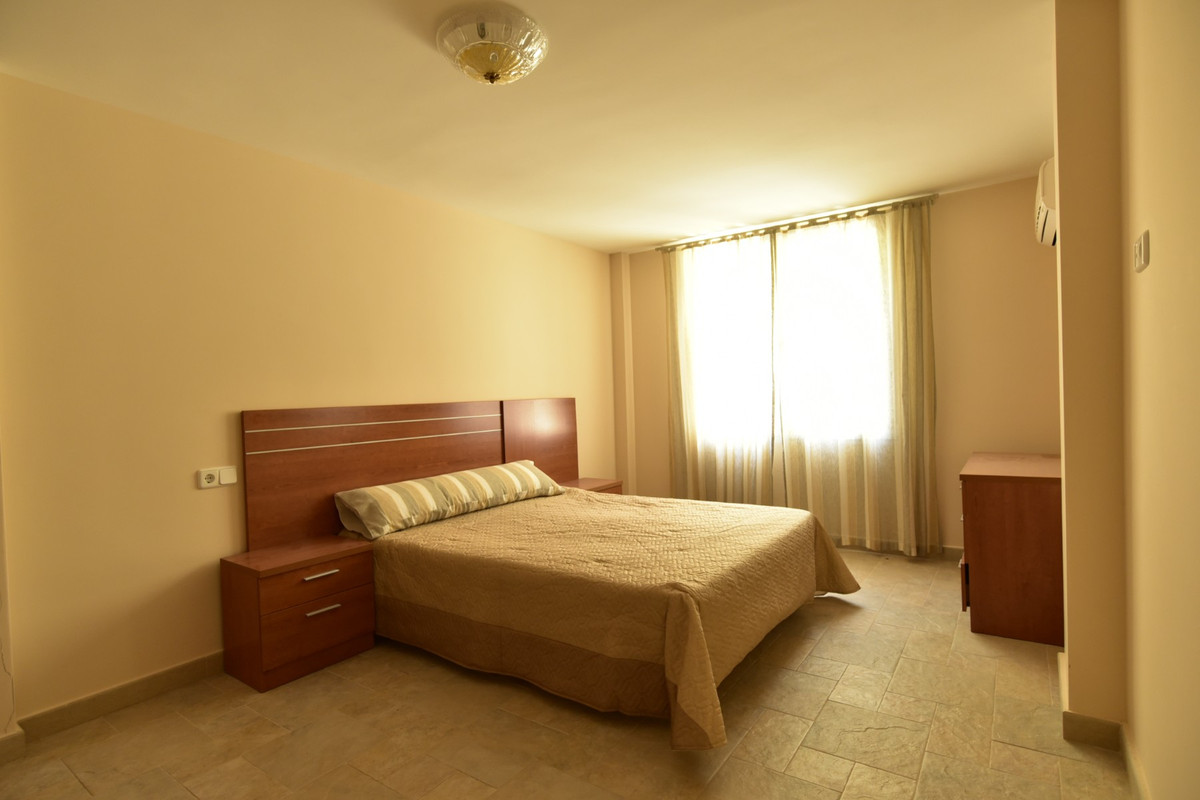 7 Bed Townhouse for sale in Villamartin Costa Blanca, Alicante, Spain