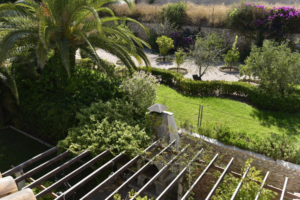 7 Bed Townhouse for sale in Villamartin Costa Blanca, Alicante, Spain