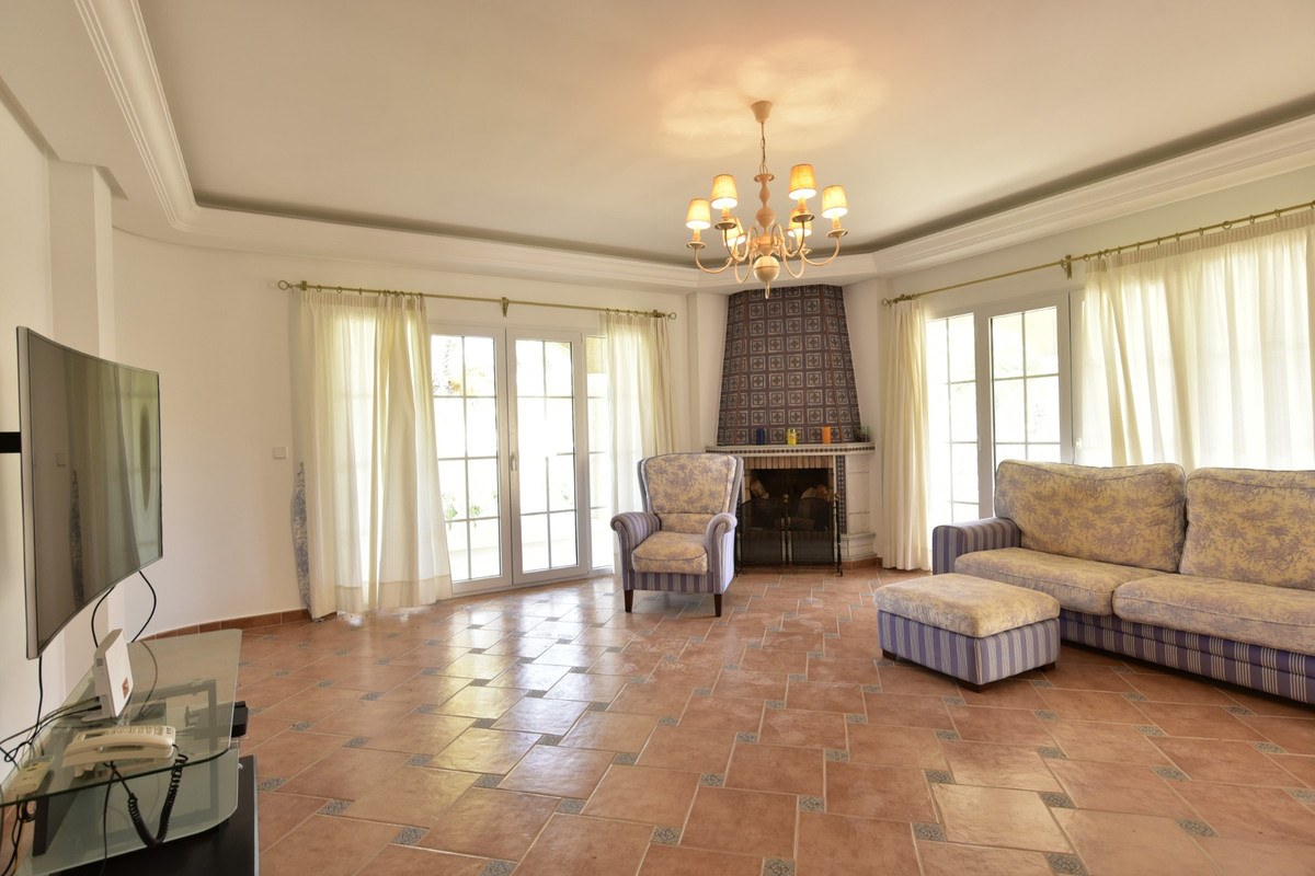 7 Bed Townhouse for sale in Villamartin Costa Blanca, Alicante, Spain