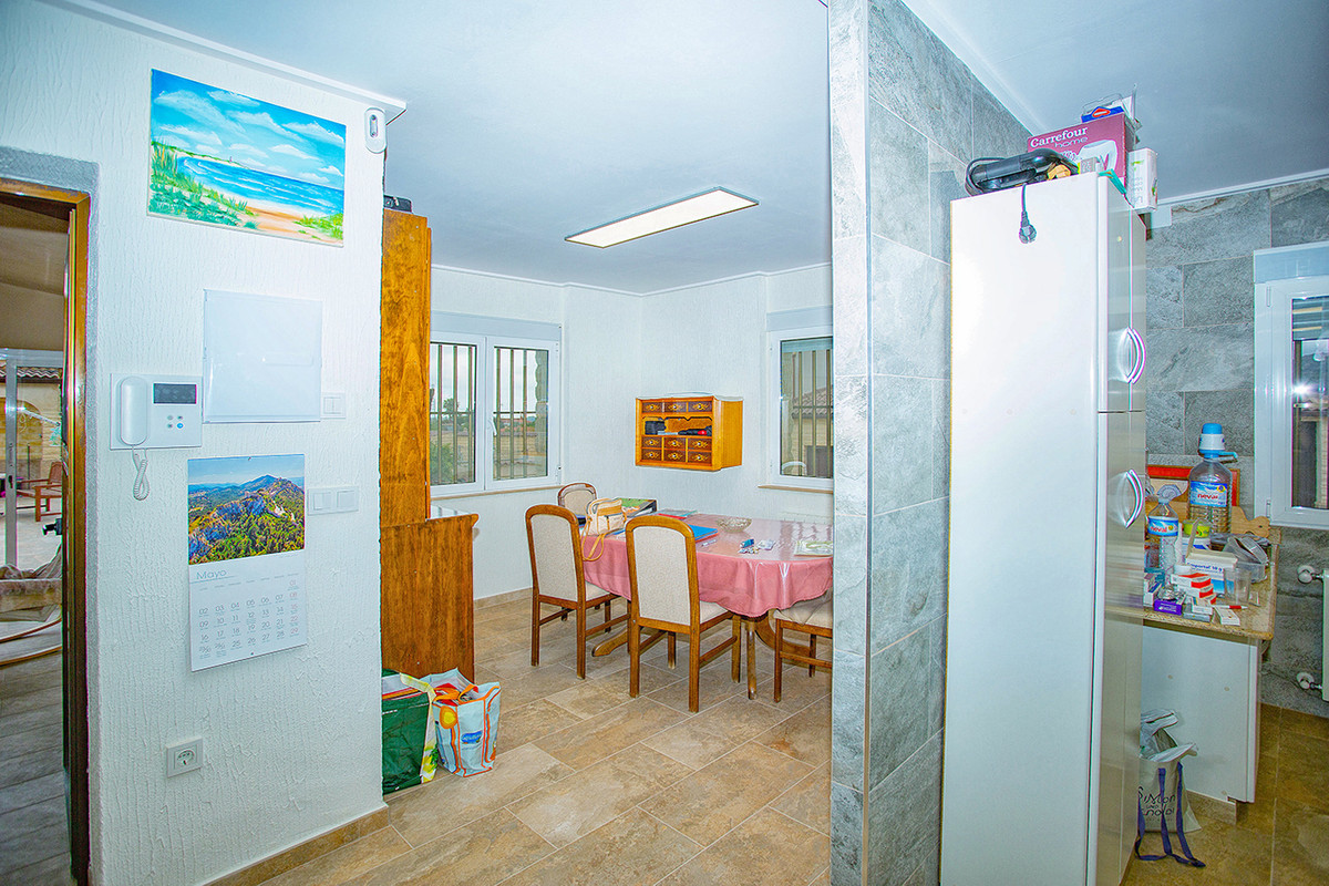 3 Bed Townhouse for sale in Elche Costa Blanca, Alicante, Spain