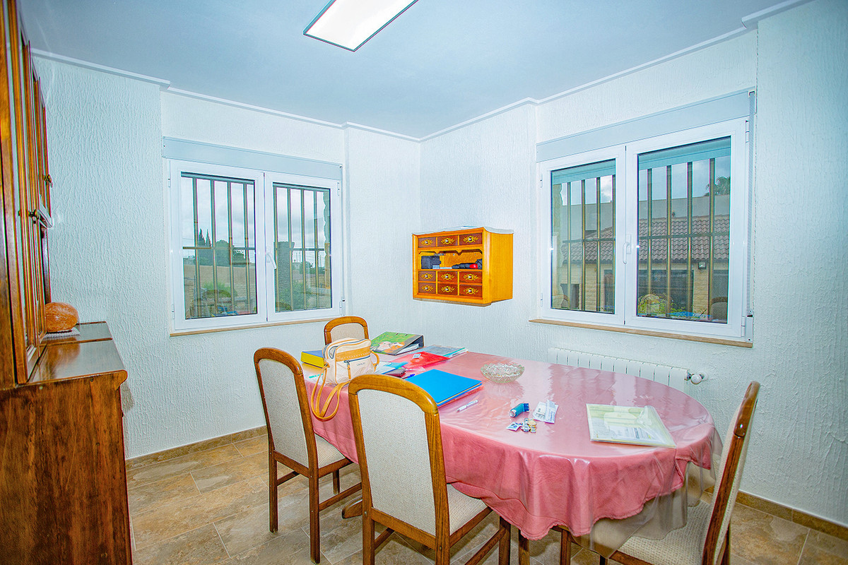 3 Bed Townhouse for sale in Elche Costa Blanca, Alicante, Spain