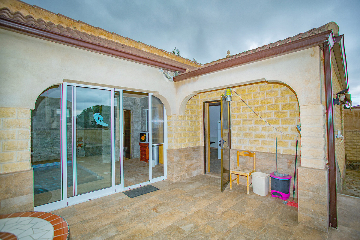 3 Bed Townhouse for sale in Elche Costa Blanca, Alicante, Spain