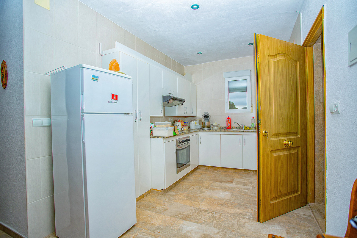 3 Bed Townhouse for sale in Elche Costa Blanca, Alicante, Spain