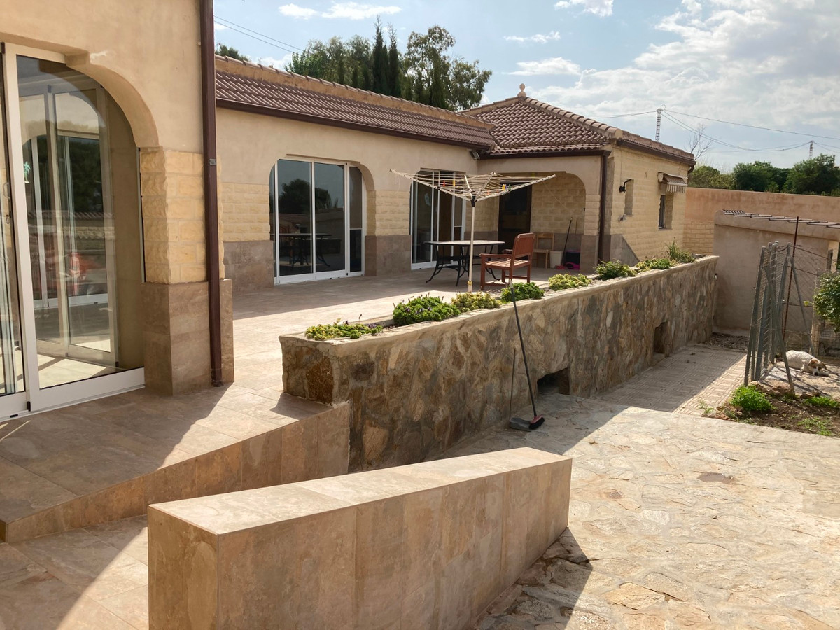3 Bed Townhouse for sale in Elche Costa Blanca, Alicante, Spain
