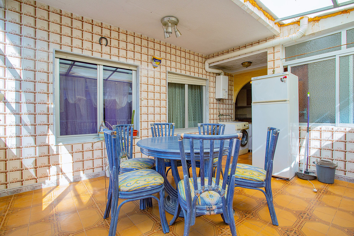 Se vende Apartamento en Planta Última de 3 dormitorios en Costa Blanca, Alicante, España