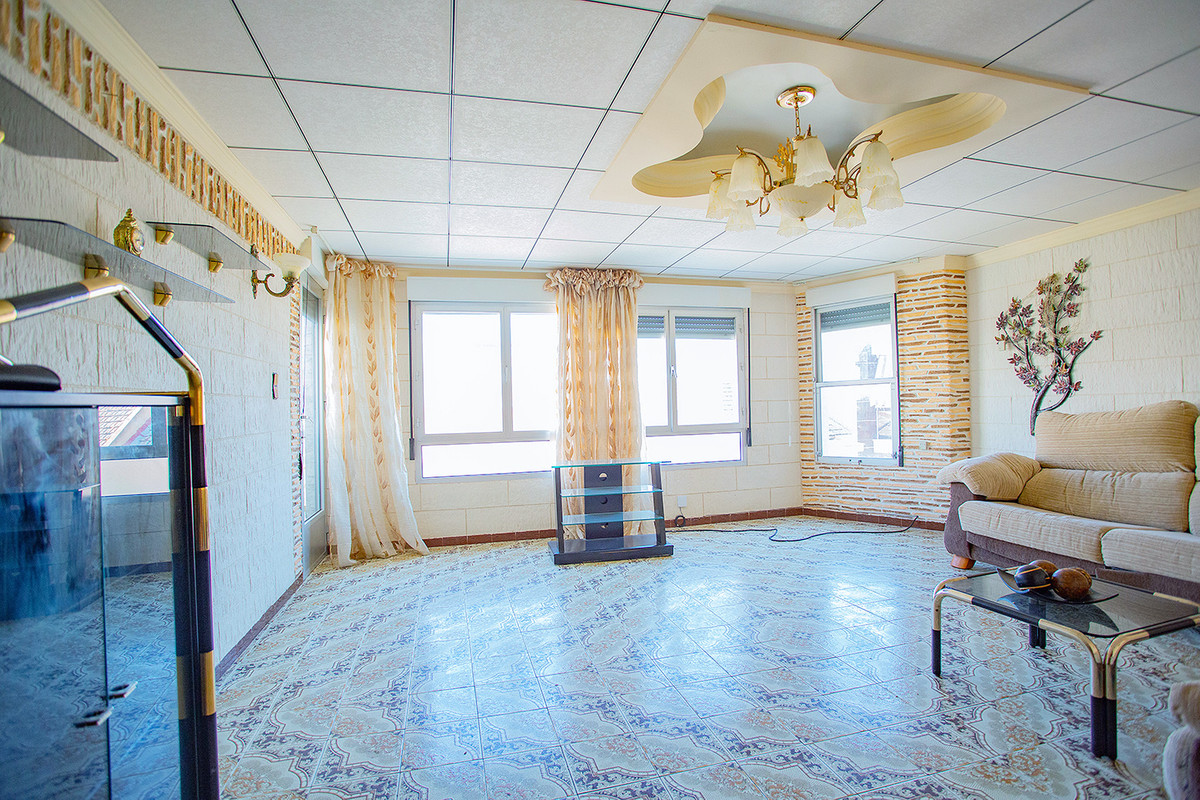 Se vende Apartamento en Planta Última de 3 dormitorios en Costa Blanca, Alicante, España