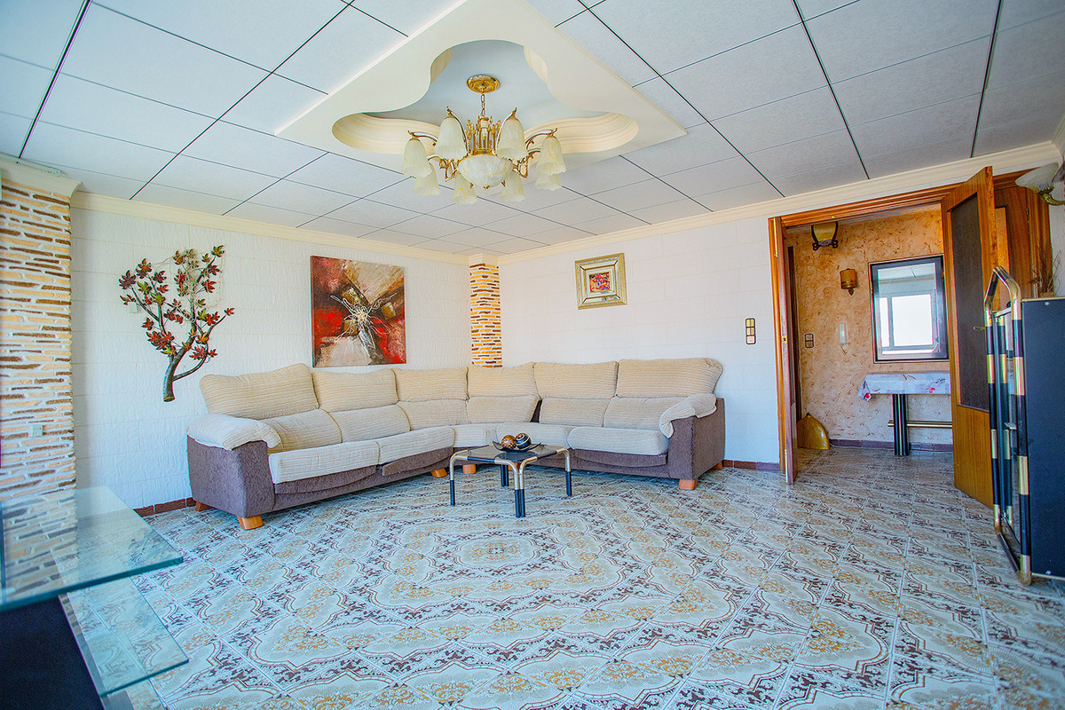 Se vende Apartamento en Planta Última de 3 dormitorios en Costa Blanca, Alicante, España