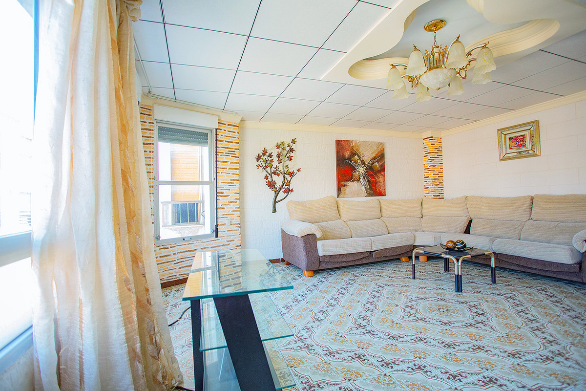Se vende Apartamento en Planta Última de 3 dormitorios en Costa Blanca, Alicante, España