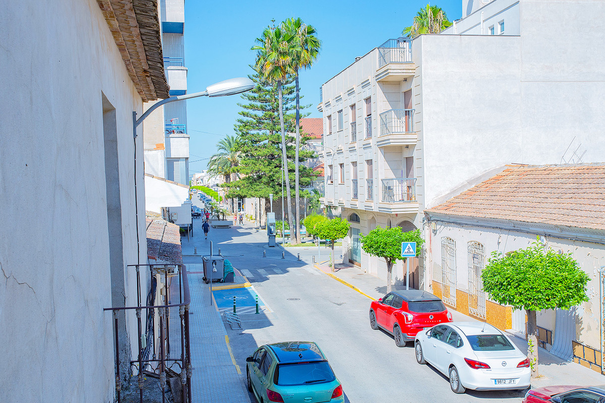Se vende Apartamento en Planta Última de 3 dormitorios en Costa Blanca, Alicante, España