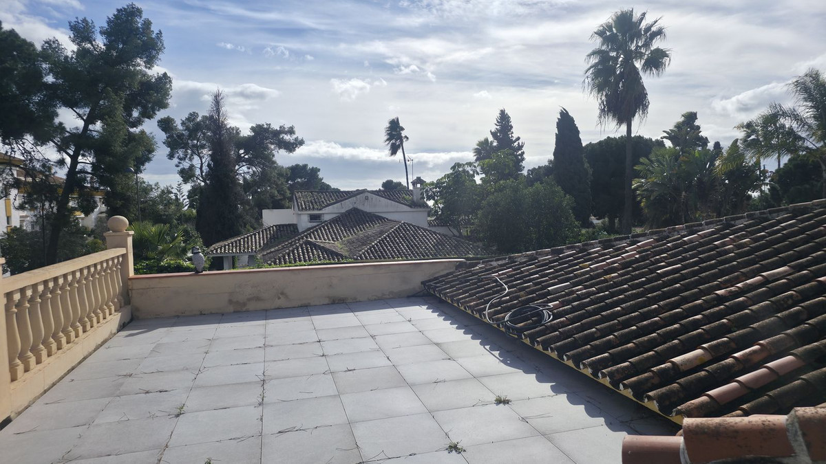 Se vende Villa - Chalet de 3 dormitorios en Costa Del Sol, Málaga, España