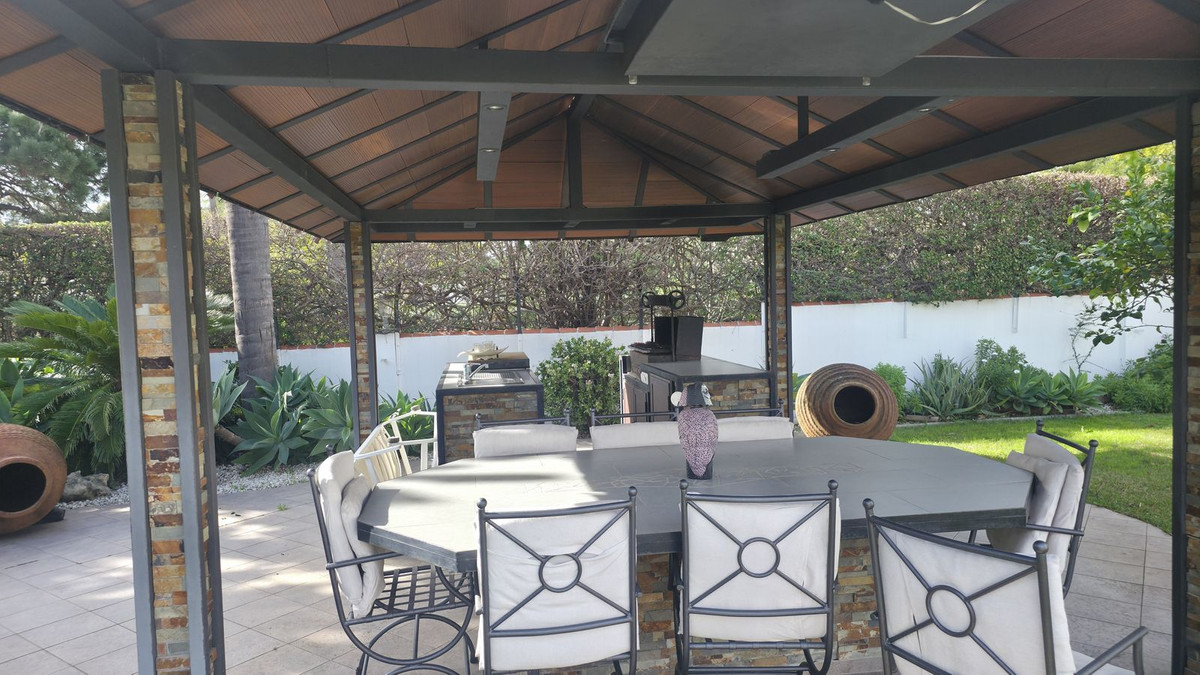 Se vende Villa - Chalet de 3 dormitorios en Costa Del Sol, Málaga, España