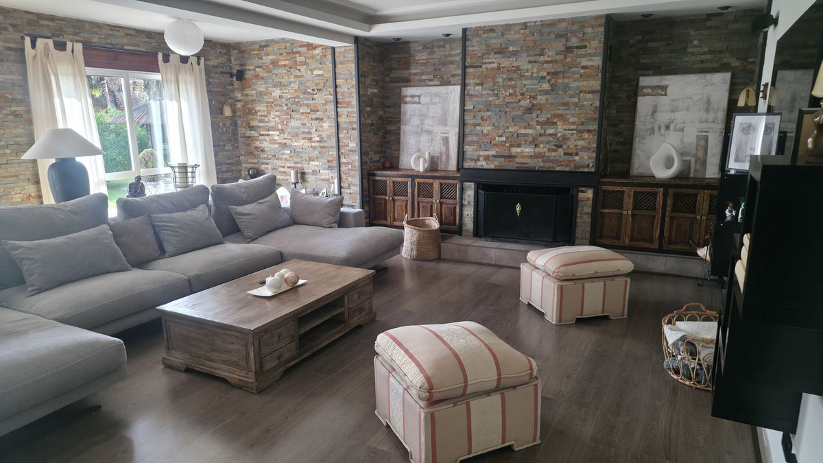 Se vende Villa - Chalet de 3 dormitorios en Costa Del Sol, Málaga, España