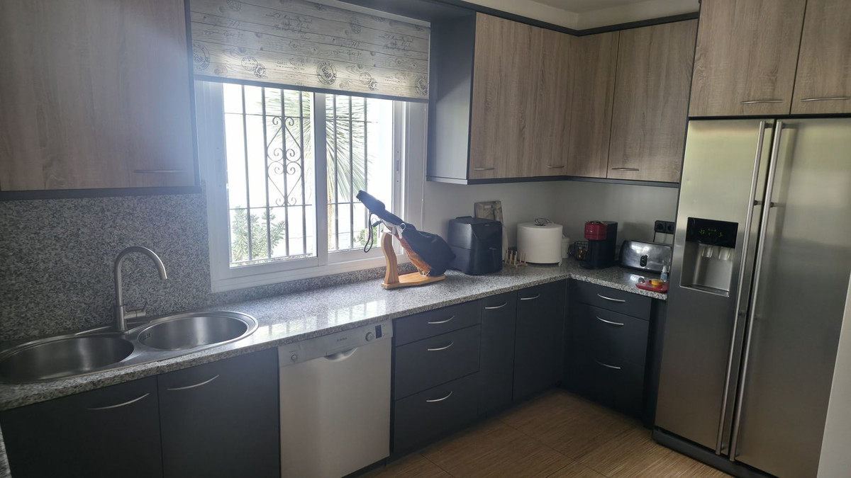 Se vende Villa - Chalet de 3 dormitorios en Costa Del Sol, Málaga, España