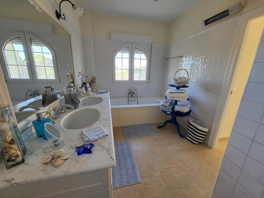 4 Bed Townhouse for sale in Playa Flamenca Costa Blanca, Alicante, Spain