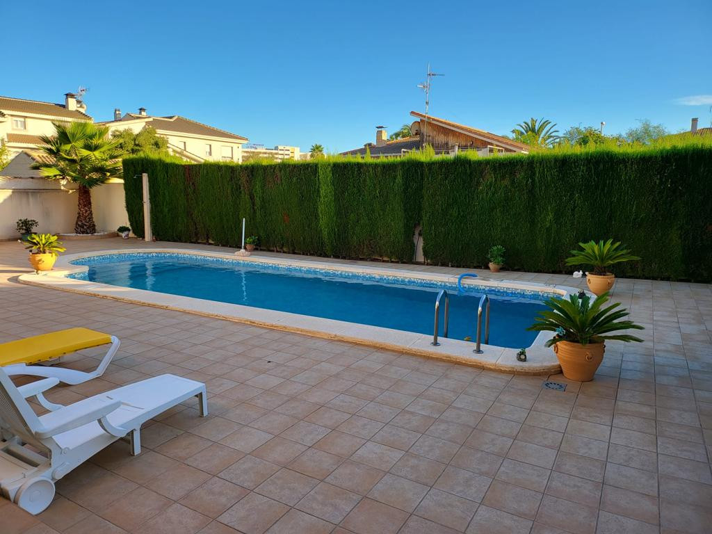 4 Bed Townhouse for sale in Playa Flamenca Costa Blanca, Alicante, Spain
