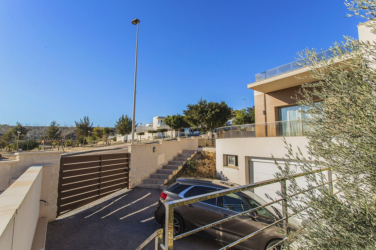 Se vende Villa - Chalet de 3 dormitorios en Costa Blanca, Alicante, España