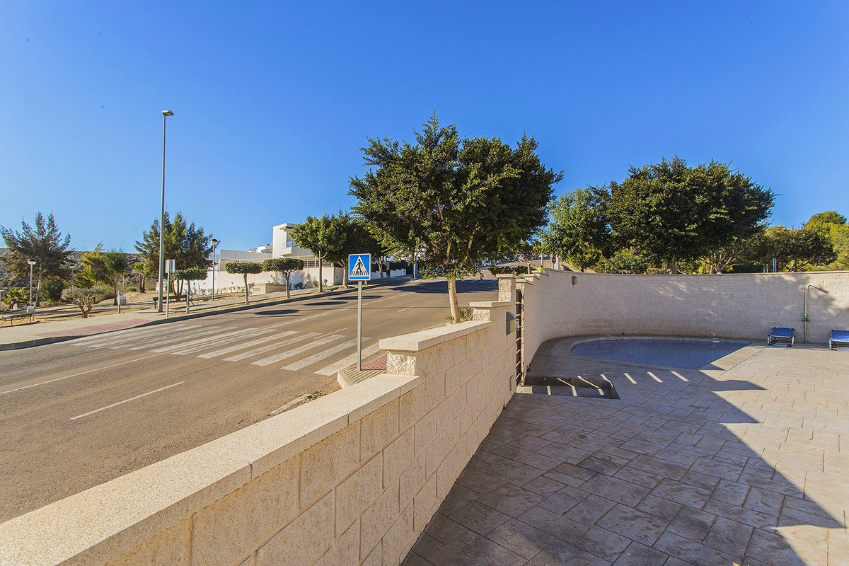 Se vende Villa - Chalet de 3 dormitorios en Costa Blanca, Alicante, España