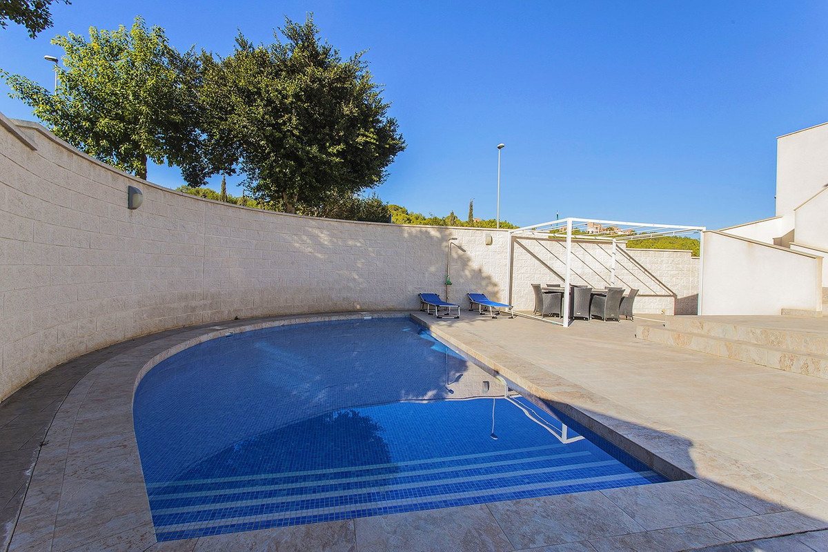 Se vende Villa - Chalet de 3 dormitorios en Costa Blanca, Alicante, España
