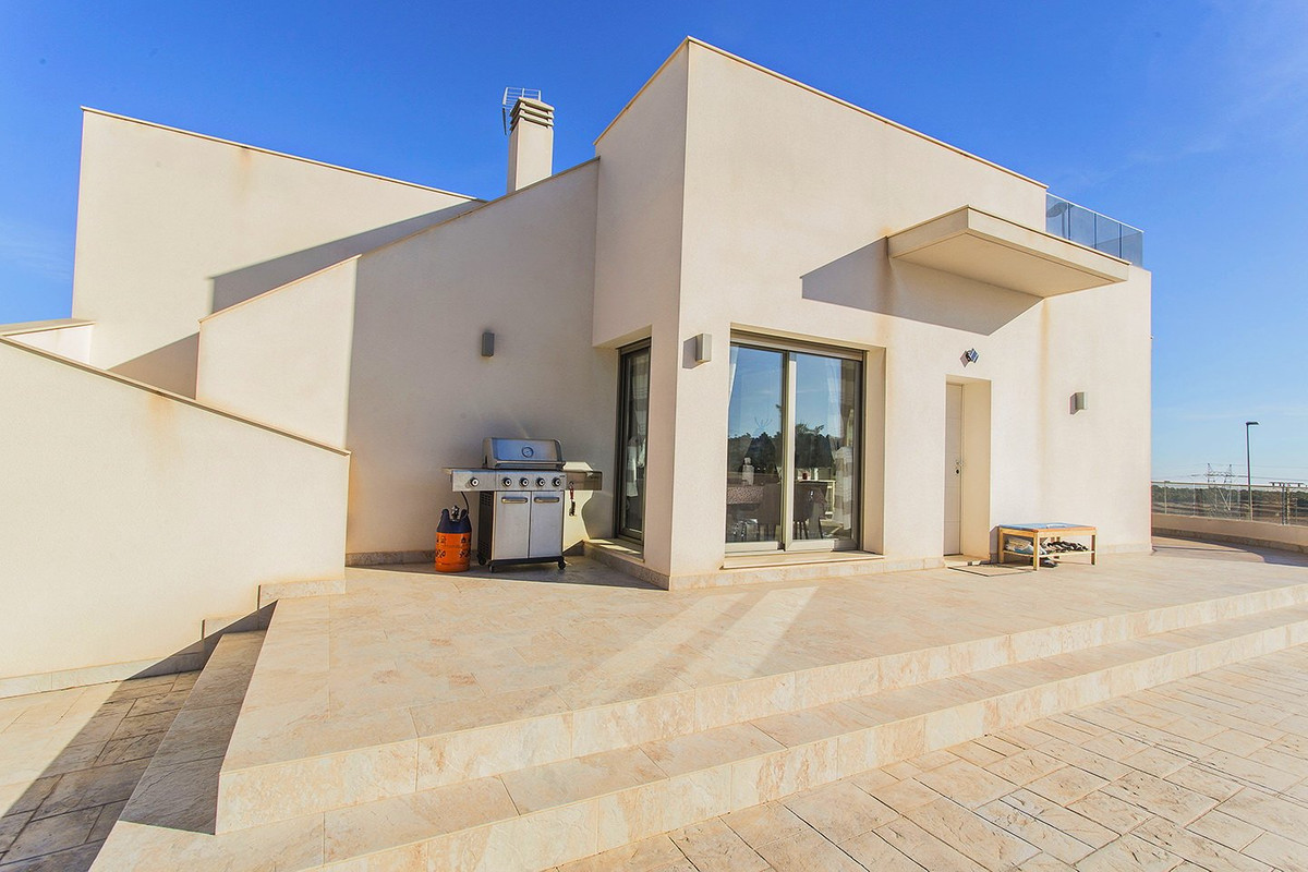 Se vende Villa - Chalet de 3 dormitorios en Costa Blanca, Alicante, España