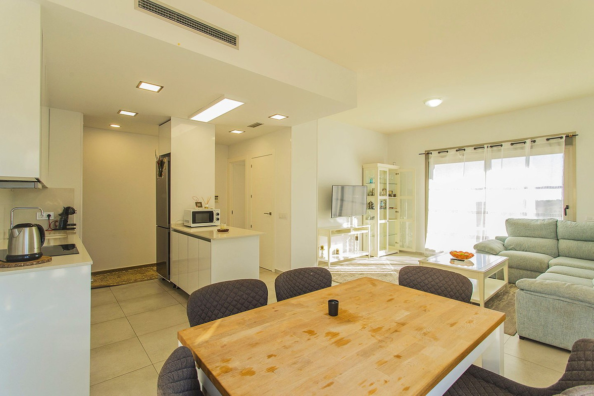 Se vende Villa - Chalet de 3 dormitorios en Costa Blanca, Alicante, España
