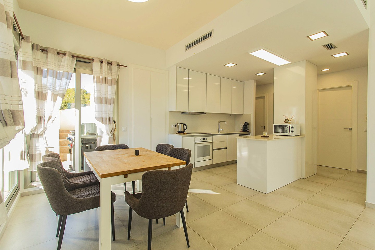 Se vende Villa - Chalet de 3 dormitorios en Costa Blanca, Alicante, España