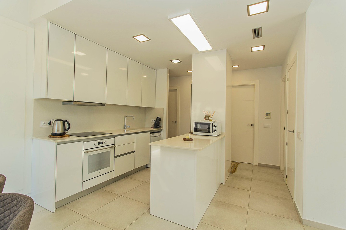 Se vende Villa - Chalet de 3 dormitorios en Costa Blanca, Alicante, España
