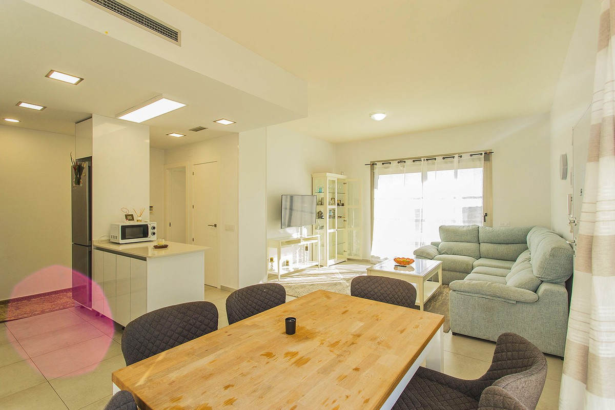 Se vende Villa - Chalet de 3 dormitorios en Costa Blanca, Alicante, España