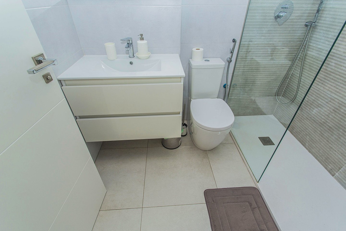Se vende Villa - Chalet de 3 dormitorios en Costa Blanca, Alicante, España