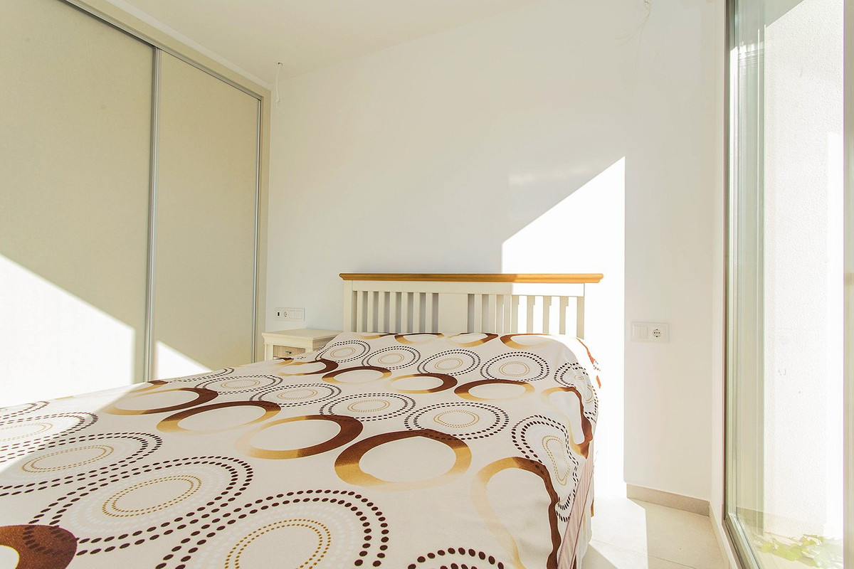 Se vende Villa - Chalet de 3 dormitorios en Costa Blanca, Alicante, España