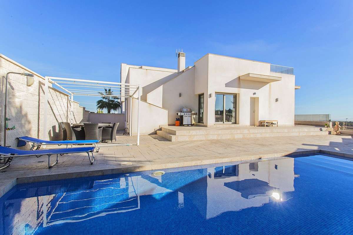 Se vende Villa - Chalet de 3 dormitorios en Costa Blanca, Alicante, España