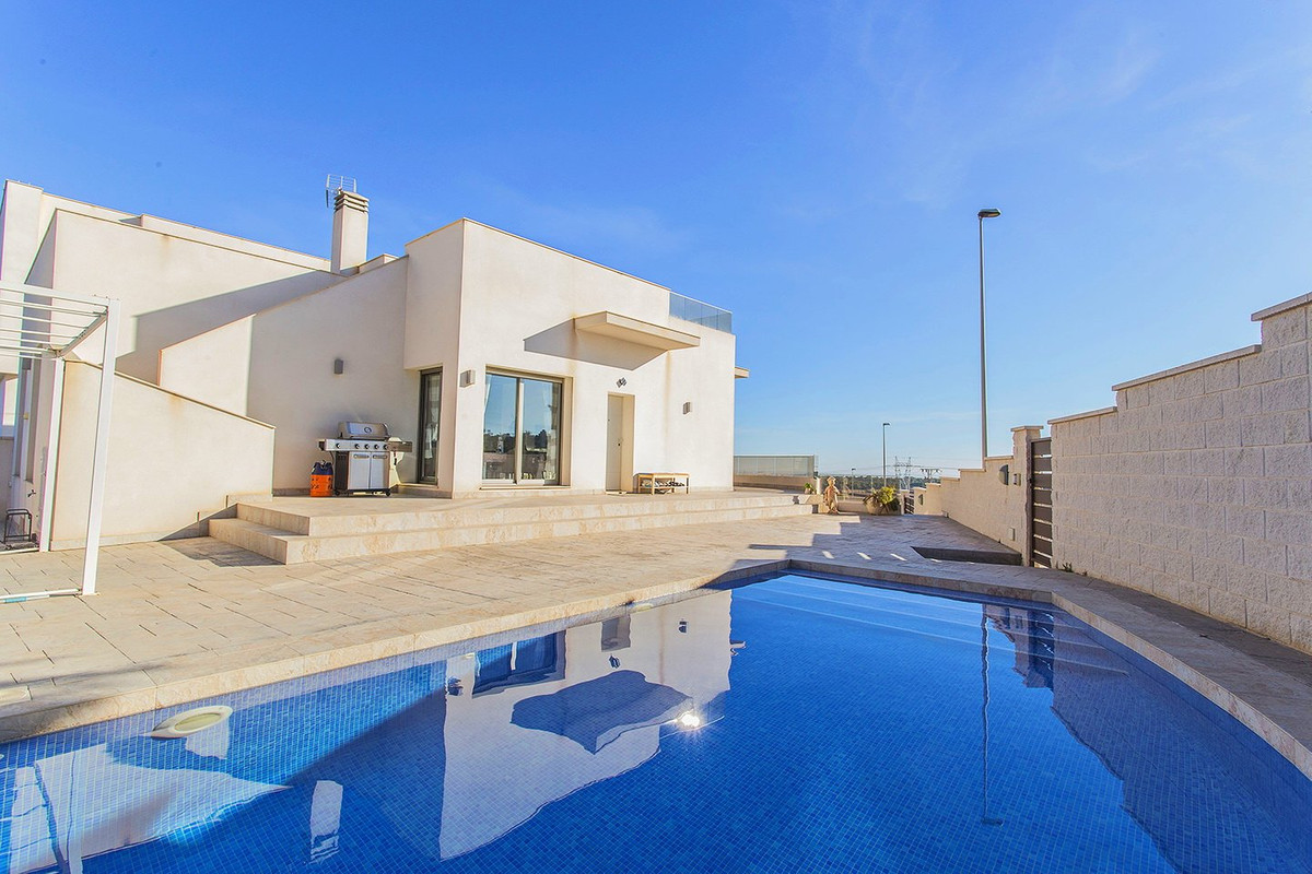 Se vende Villa - Chalet de 3 dormitorios en Costa Blanca, Alicante, España