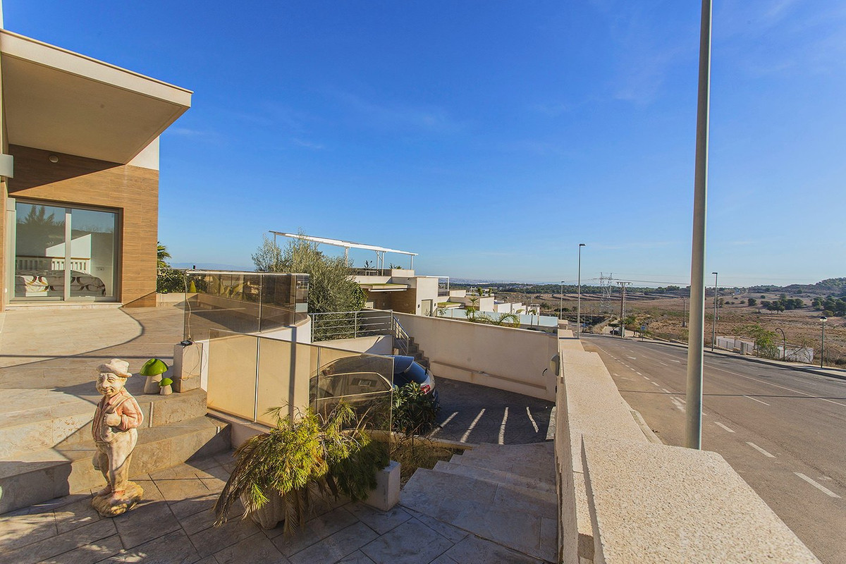 Se vende Villa - Chalet de 3 dormitorios en Costa Blanca, Alicante, España