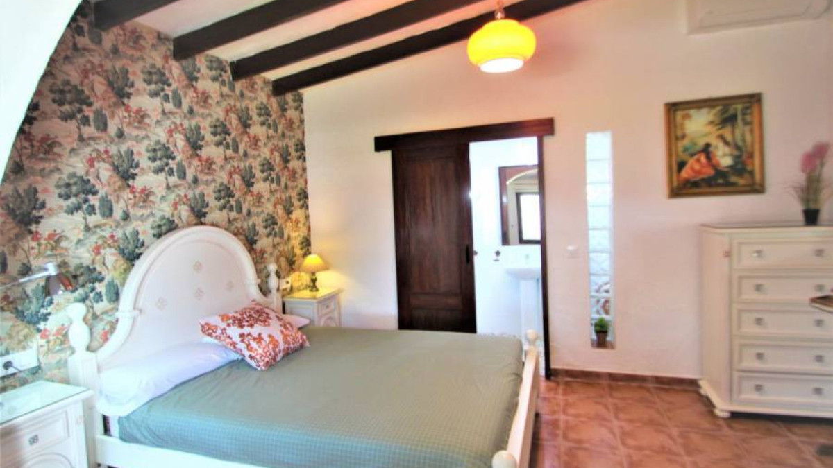 Se vende Villa - Chalet de 9 dormitorios en Costa Blanca, Alicante, España