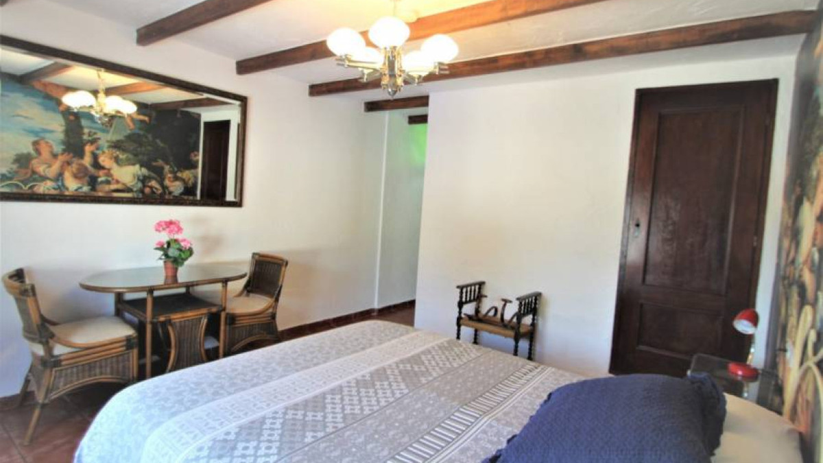 Se vende Villa - Chalet de 9 dormitorios en Costa Blanca, Alicante, España