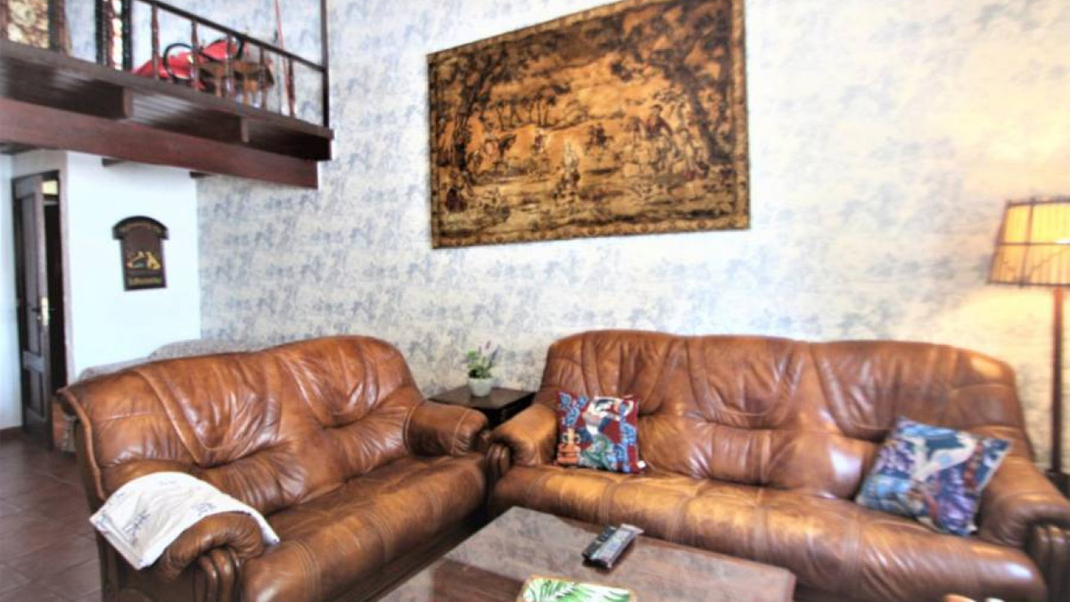 Se vende Villa - Chalet de 9 dormitorios en Costa Blanca, Alicante, España
