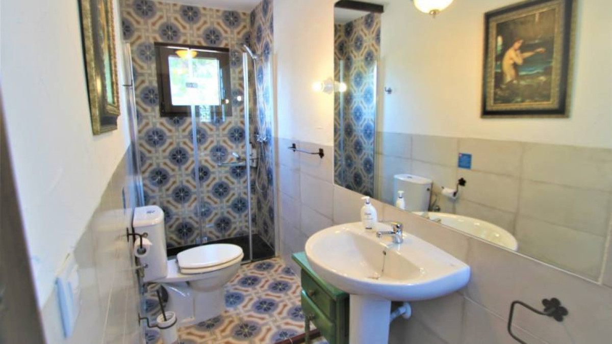 Se vende Villa - Chalet de 9 dormitorios en Costa Blanca, Alicante, España