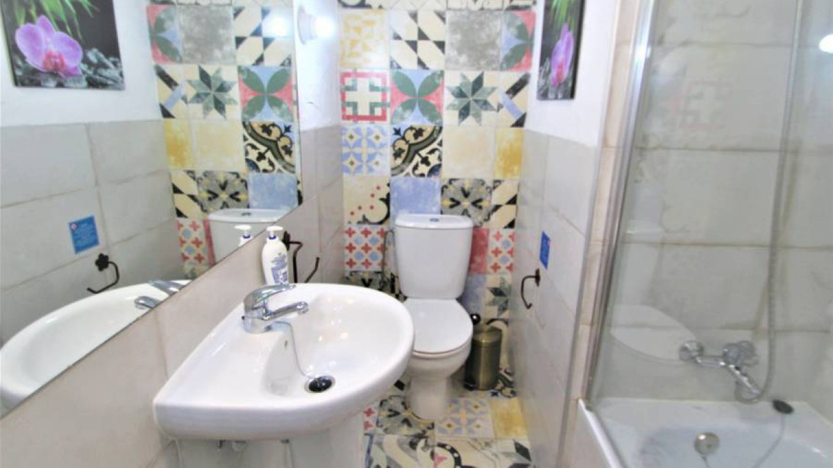 Se vende Villa - Chalet de 9 dormitorios en Costa Blanca, Alicante, España