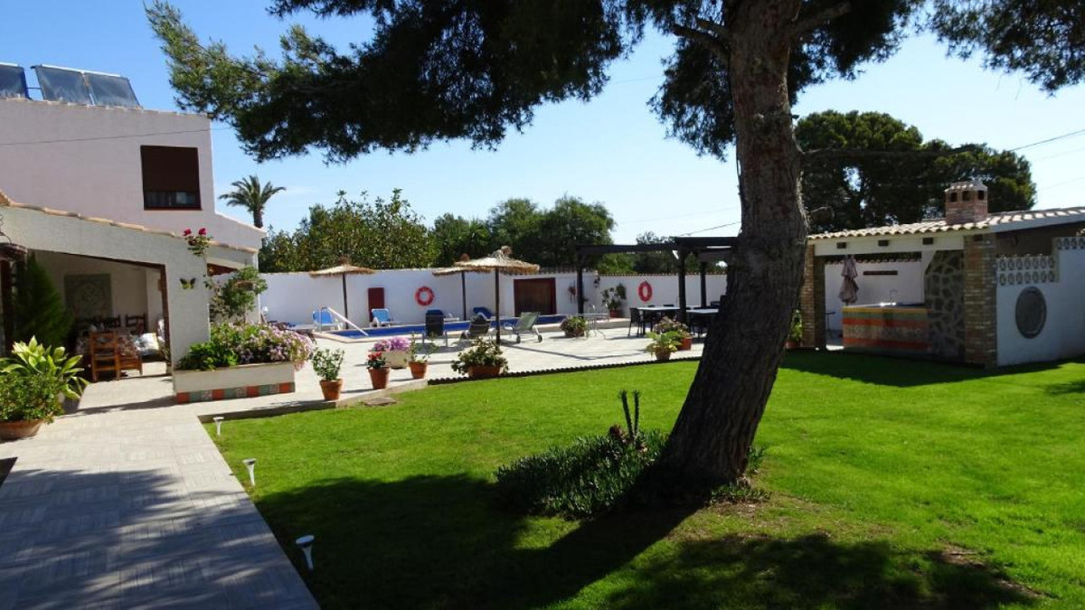 Se vende Villa - Chalet de 9 dormitorios en Costa Blanca, Alicante, España
