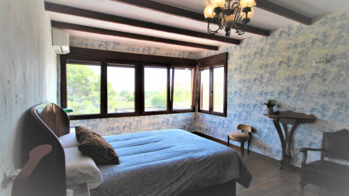 Se vende Villa - Chalet de 9 dormitorios en Costa Blanca, Alicante, España
