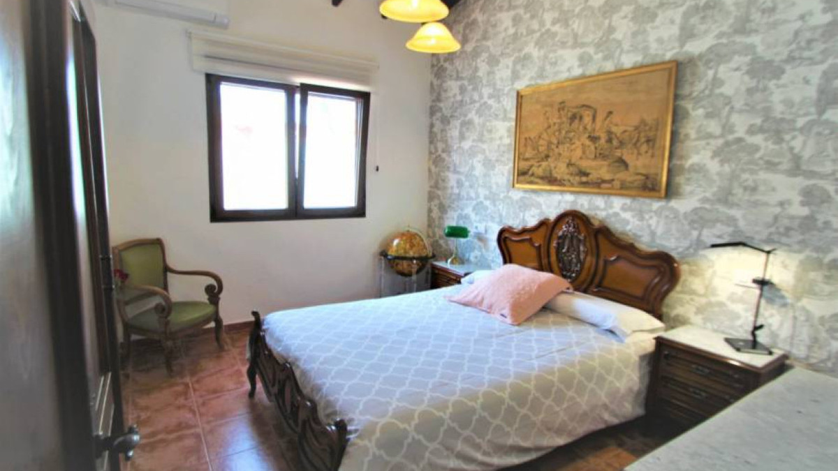 Se vende Villa - Chalet de 9 dormitorios en Costa Blanca, Alicante, España