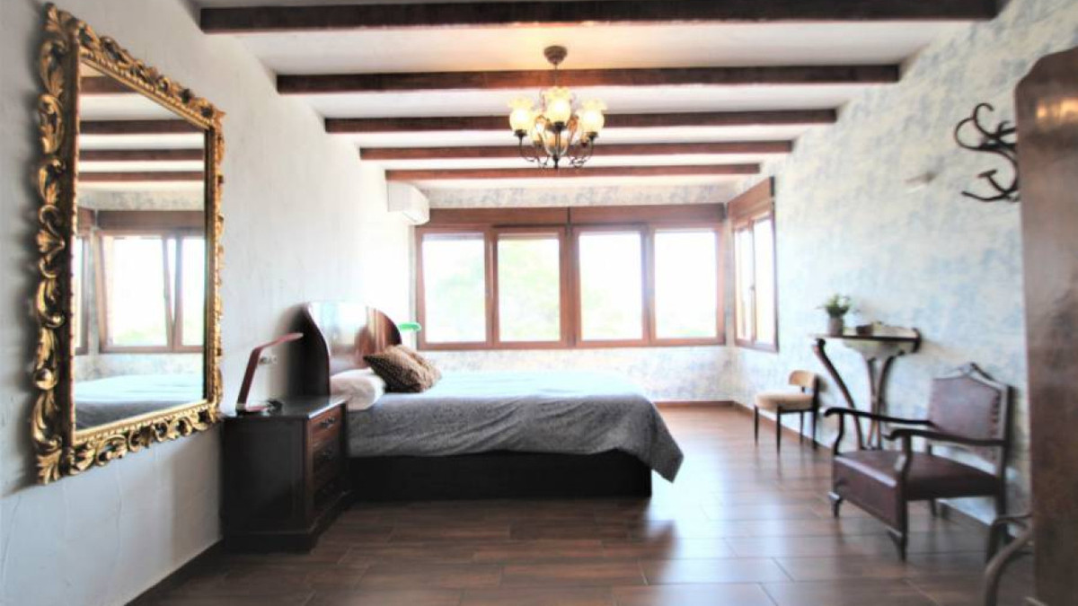 Se vende Villa - Chalet de 9 dormitorios en Costa Blanca, Alicante, España