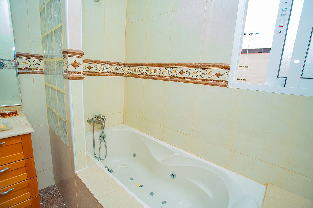 4 Bed Apartment for sale in Torrevieja Costa Blanca, Alicante, Spain